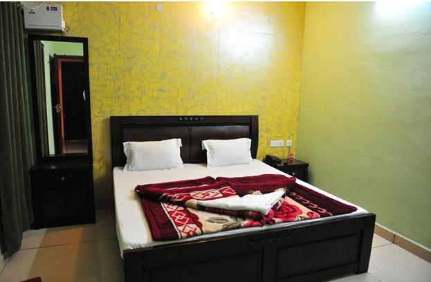 Hotel Rest Inn Лакхнау Номер фото